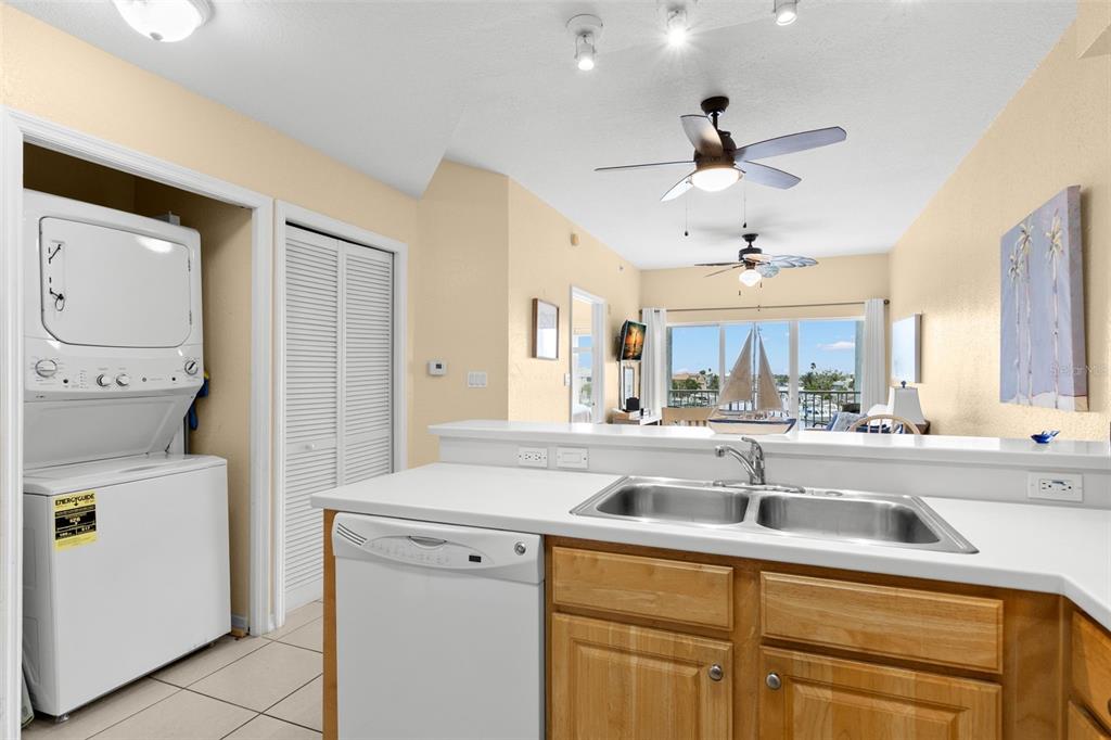 St Petersburg, Florida, 33708, United States, 2 Bedrooms Bedrooms, ,2 BathroomsBathrooms,Residential,For Sale,1950860