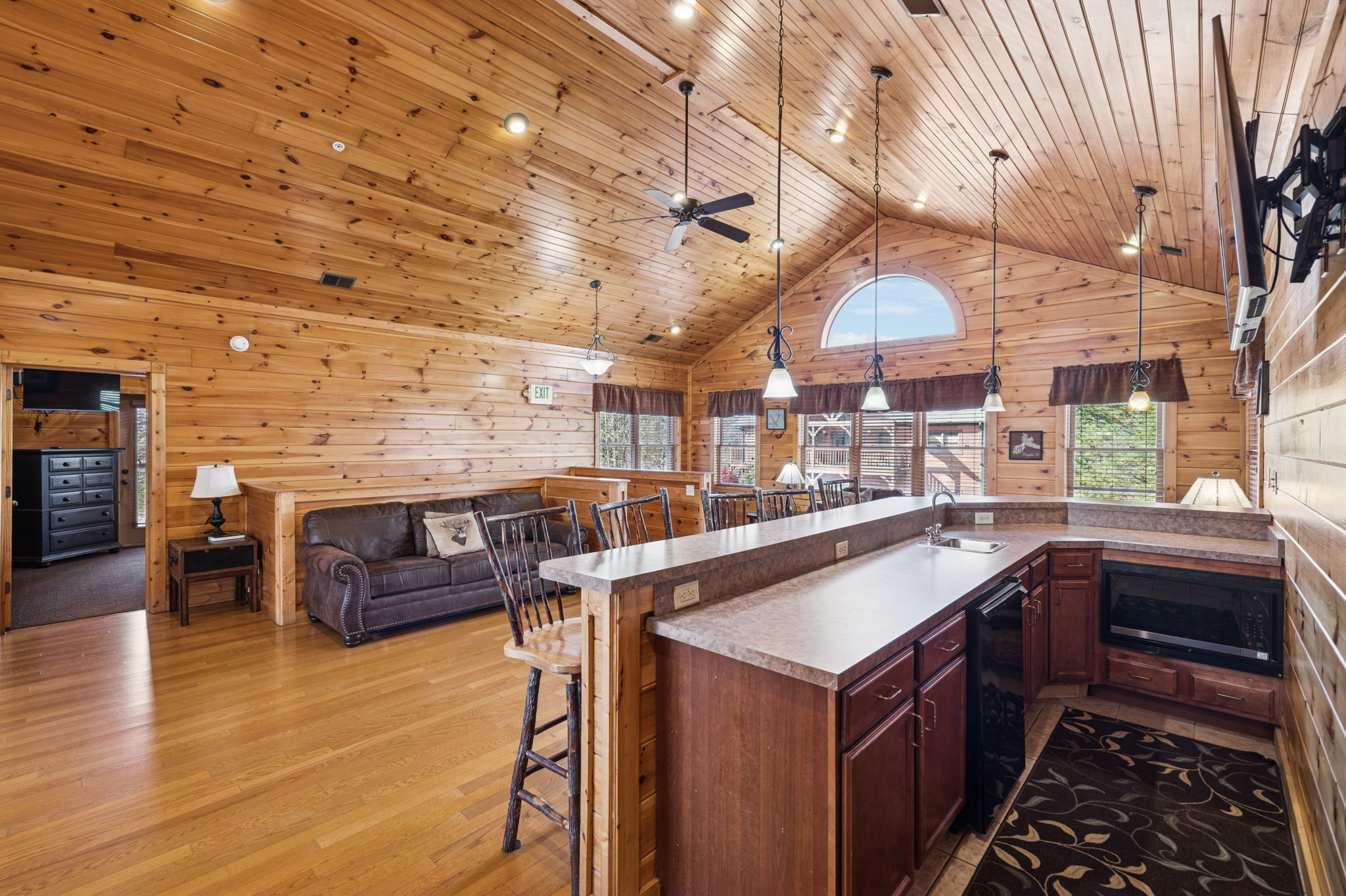 Gatlinburg, Tennessee, 37738, United States, 9 Bedrooms Bedrooms, ,9 BathroomsBathrooms,Residential,For Sale,1996380