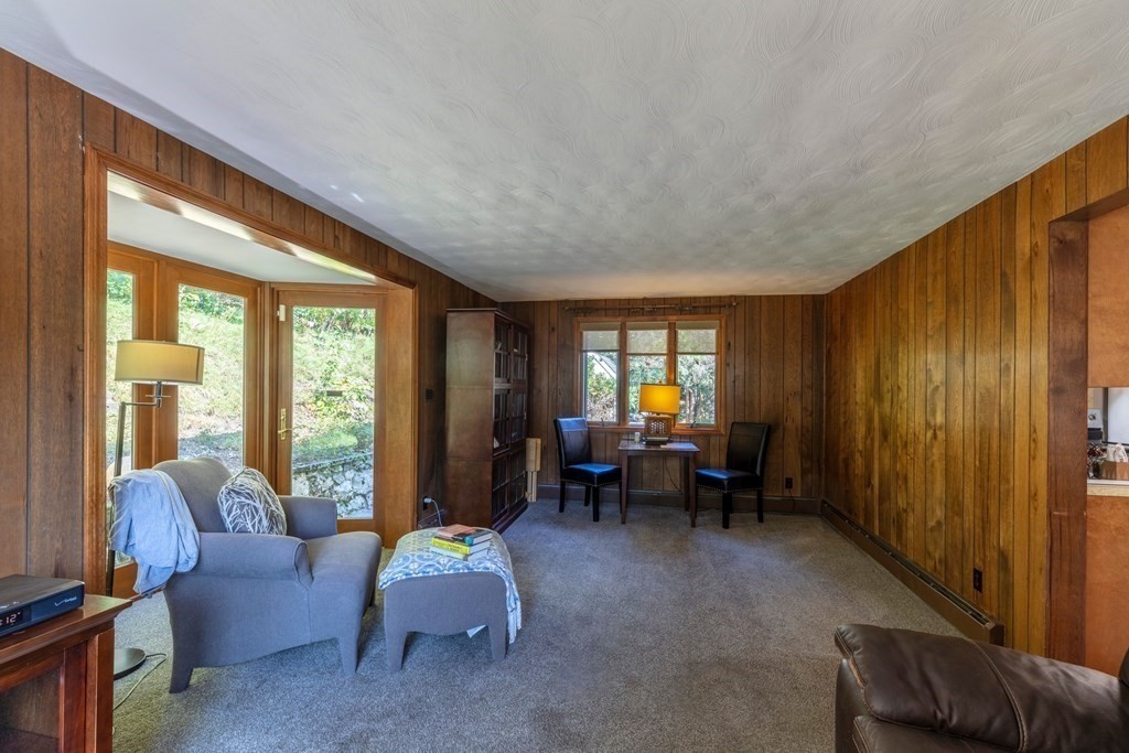 Waltham, Massachusetts, 02451, United States, 3 Bedrooms Bedrooms, ,2 BathroomsBathrooms,Residential,For Sale,1937304