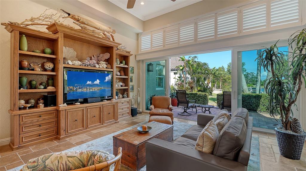 Longboat Key, Florida, 34228, United States, 3 Bedrooms Bedrooms, ,4 BathroomsBathrooms,Residential,For Sale,1986320