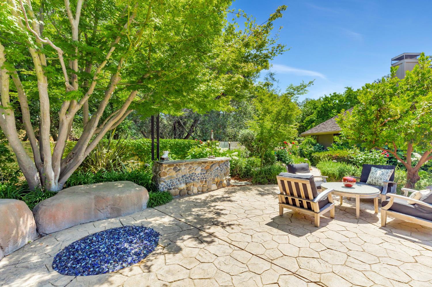 Gold River, California, 95670, United States, 4 Bedrooms Bedrooms, ,5 BathroomsBathrooms,Residential,For Sale,1987751