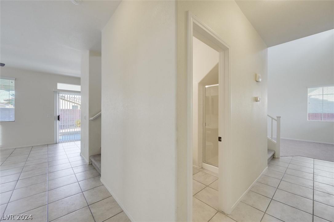 Henderson, Nevada, 89052, United States, 4 Bedrooms Bedrooms, ,2 BathroomsBathrooms,Residential,For Sale,1827915
