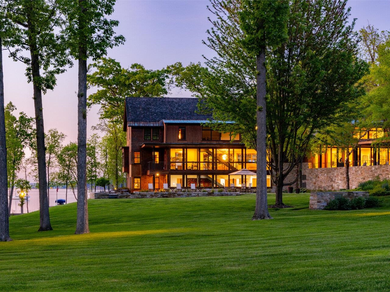 Shelburne, Vermont, 05482, United States, 4 Bedrooms Bedrooms, ,5 BathroomsBathrooms,Residential,For Sale,1857378