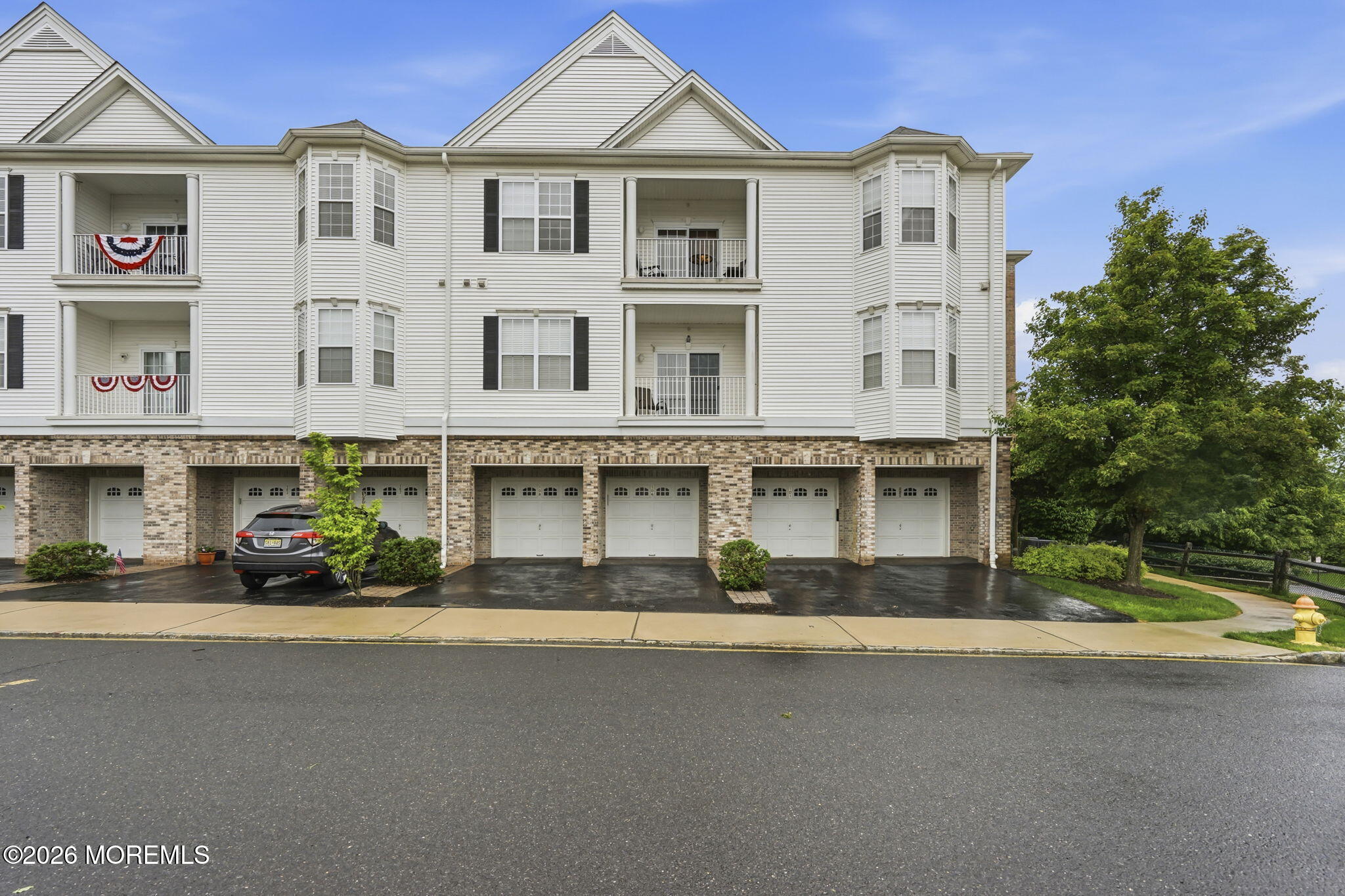 Morganville, New Jersey, 07751, United States, 3 Bedrooms Bedrooms, ,2 BathroomsBathrooms,Residential,For Sale,2048726