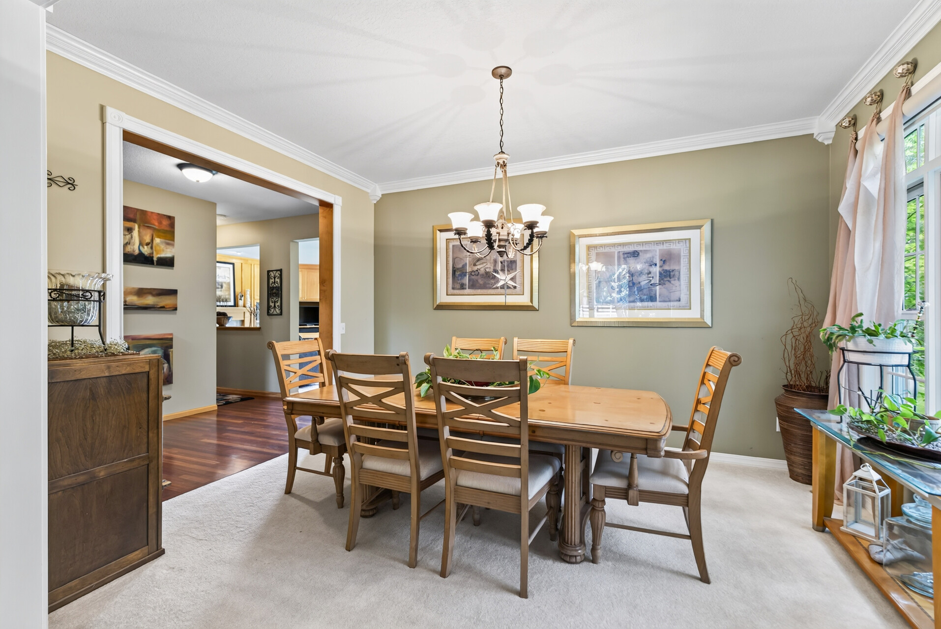  Elegant Fox Ridge Retreat with Exceptional Entertaining Spaces - 物件實景