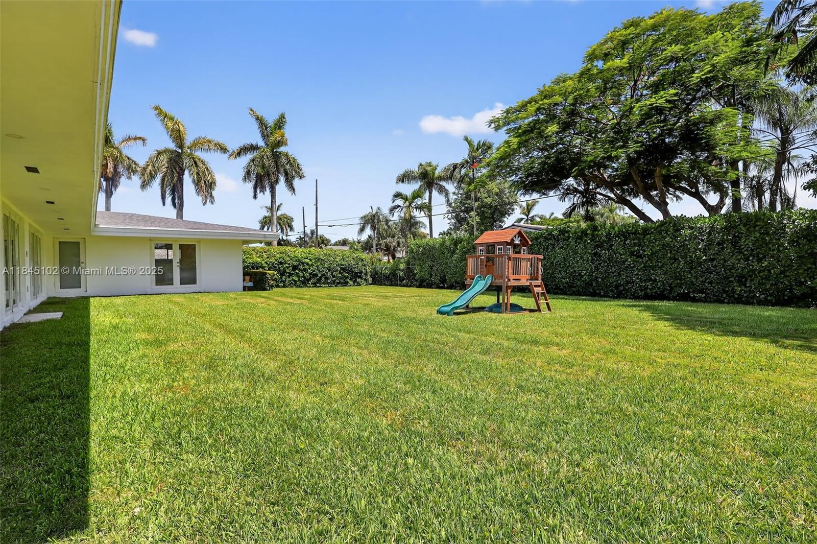Palmetto Bay, Florida, 33158, United States, 4 Bedrooms Bedrooms, ,4 BathroomsBathrooms,Residential,For Sale,1900874