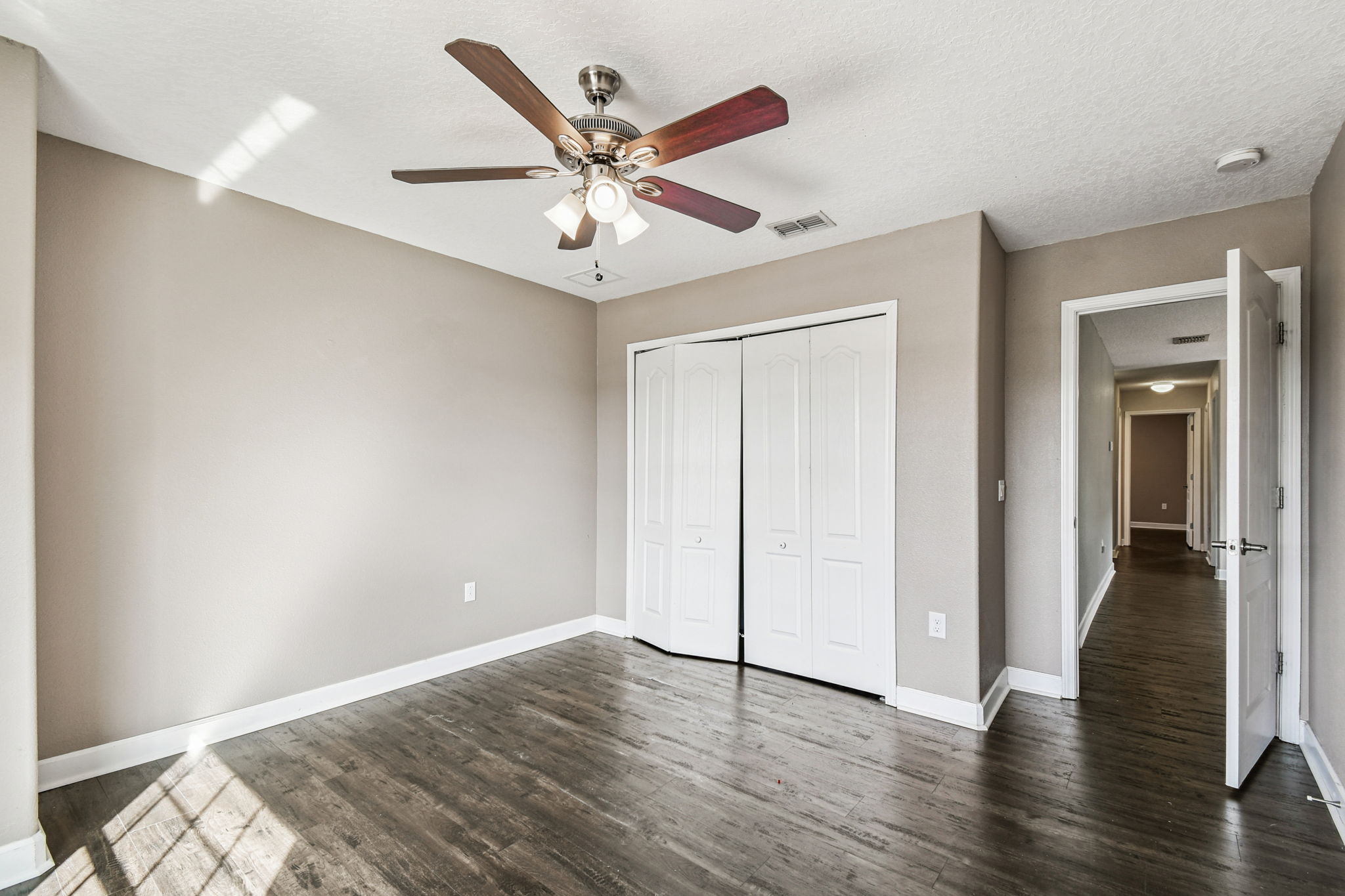 New Port Richey, Florida, 34655, United States, 6 Bedrooms Bedrooms, ,4 BathroomsBathrooms,Residential,For Sale,1980137