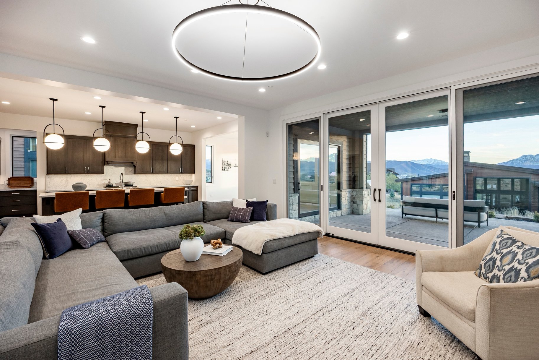  Modern Red Ledges home with Full Golf Membership Available - Fully Furnished - 物件實景