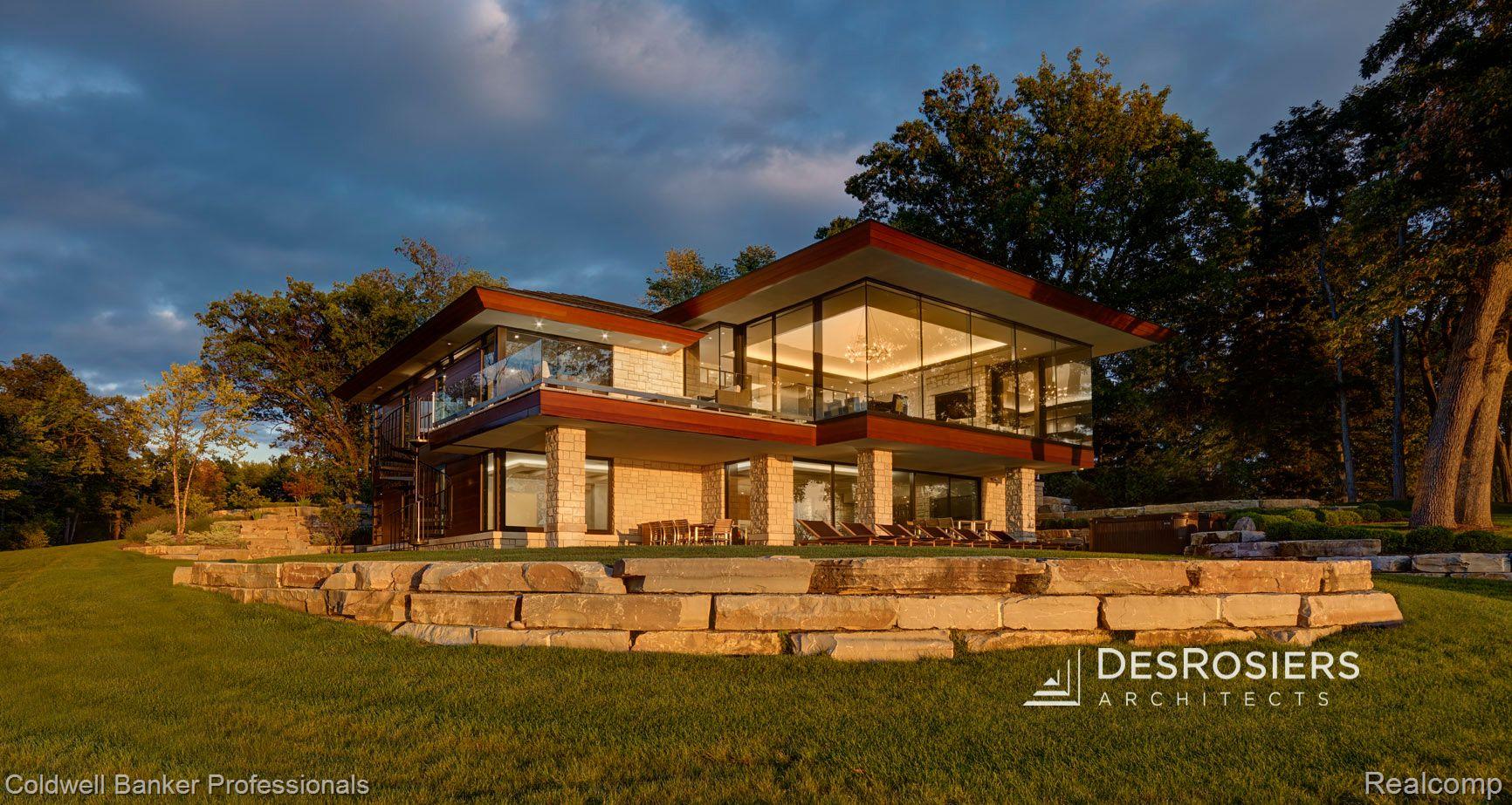 Fenton, Michigan, 48430, United States, 4 Bedrooms Bedrooms, ,5 BathroomsBathrooms,Residential,For Sale,1804653