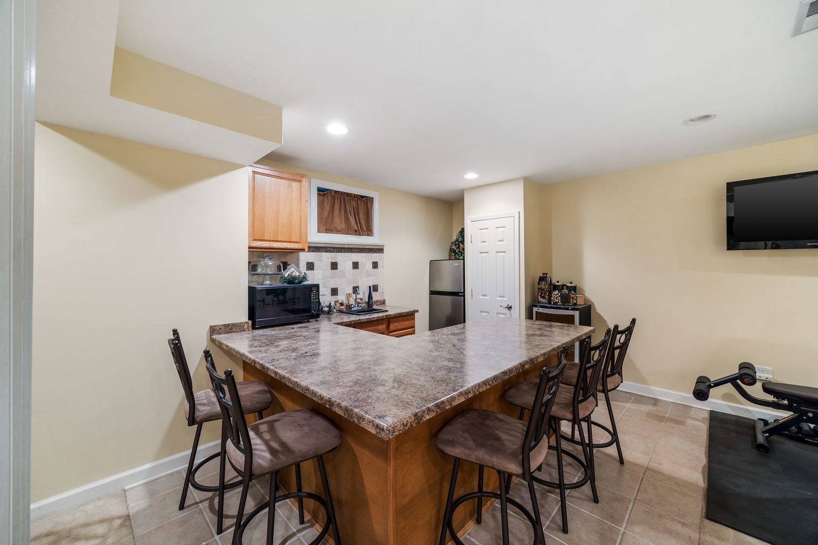 Oswego, Illinois, 60543, United States, 5 Bedrooms Bedrooms, ,4 BathroomsBathrooms,Residential,For Sale,1989652