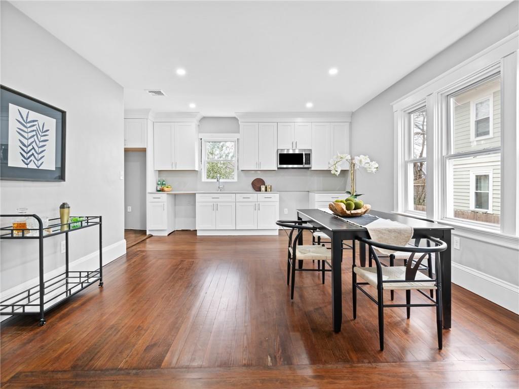 Providence, Rhode Island, 02908, United States, 4 Bedrooms Bedrooms, ,2 BathroomsBathrooms,Residential,For Sale,2007519