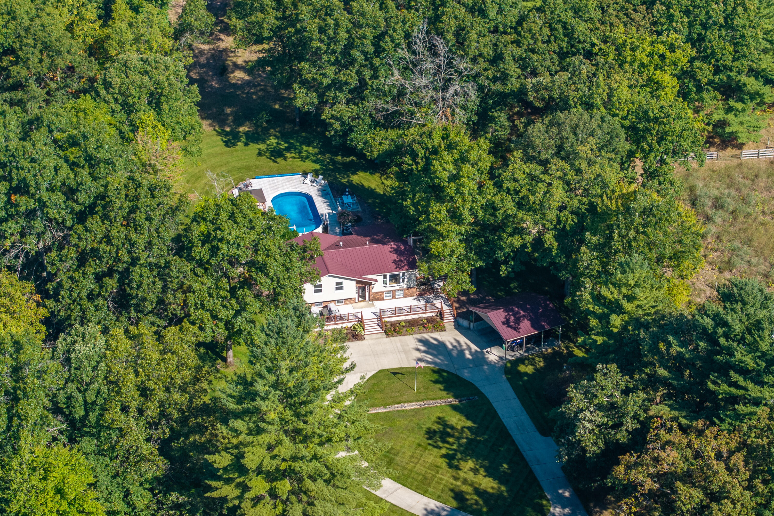 Big Rapids, Michigan, 49307, United States, 3 Bedrooms Bedrooms, ,2 BathroomsBathrooms,Residential,For Sale,1951282