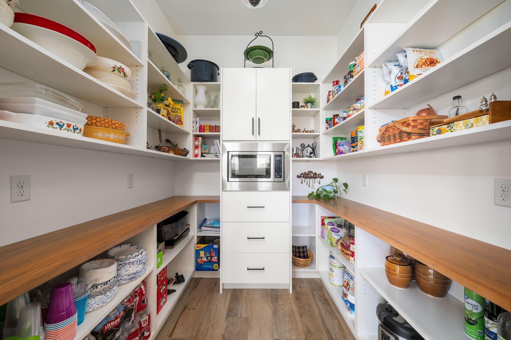 Hurricane, Utah, 84737, United States, 6 Bedrooms Bedrooms, ,6 BathroomsBathrooms,Residential,For Sale,1977381