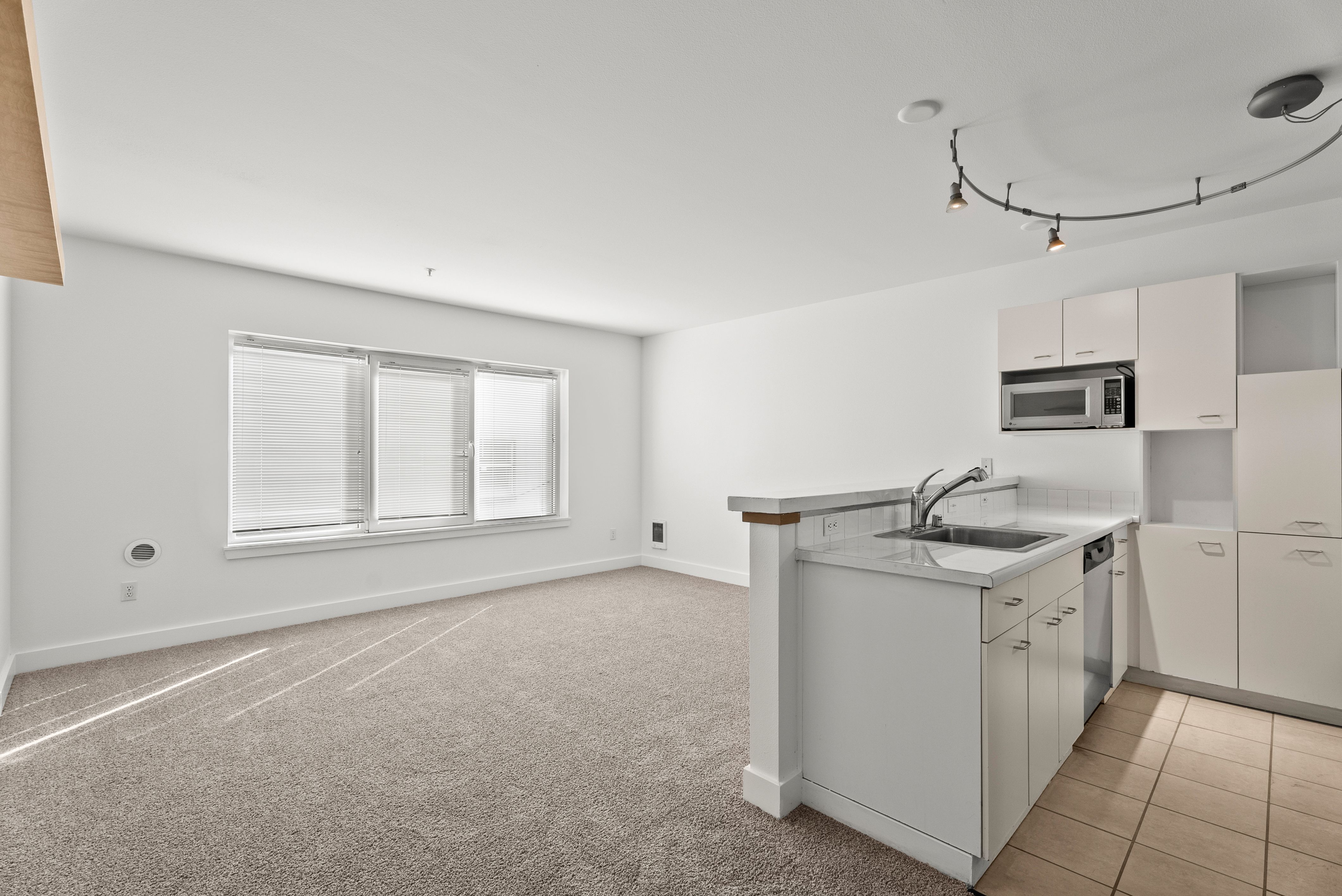  2440 Western Ave Unit #517, Seattle, WA 98121 - 物件實景