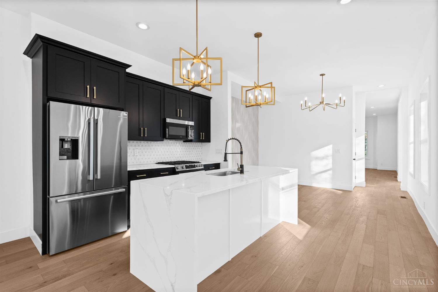 Cincinnati, Ohio, 45207, United States, 3 Bedrooms Bedrooms, ,3 BathroomsBathrooms,Residential,For Sale,1993082