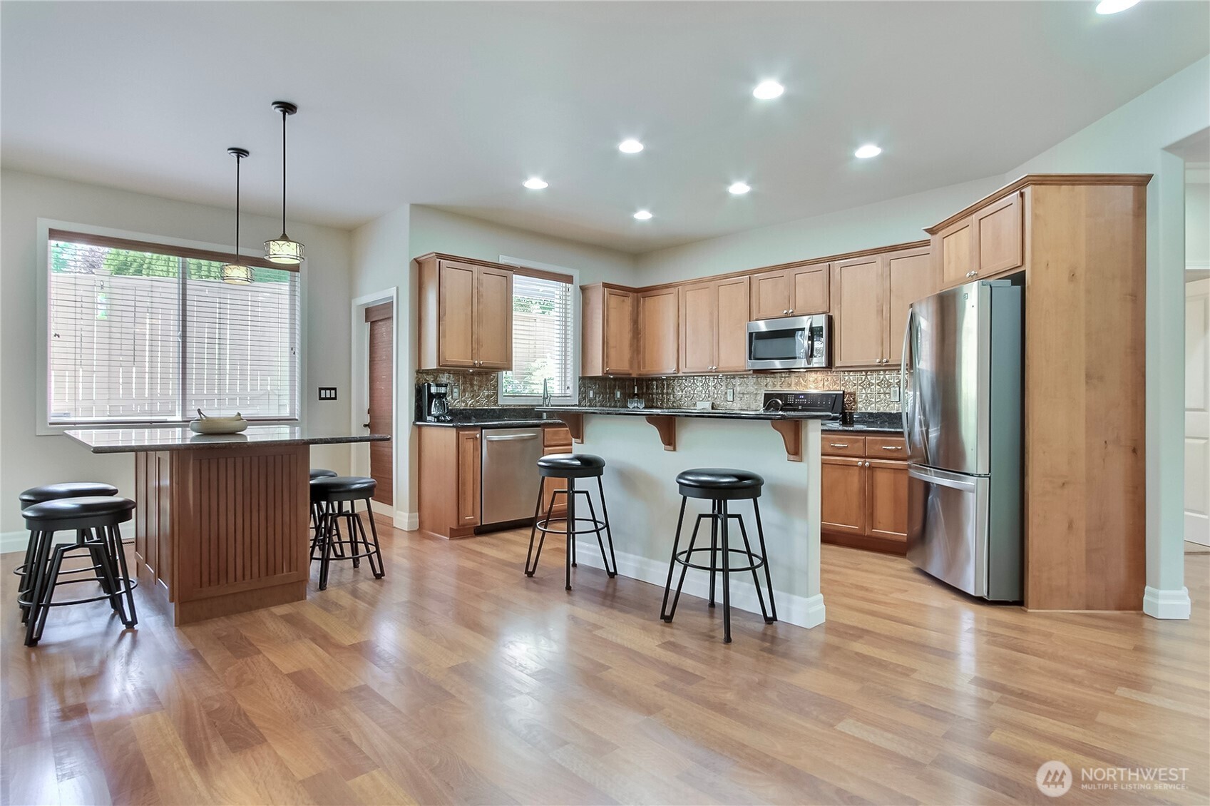 Puyallup, Washington, 98375, United States, 3 Bedrooms Bedrooms, ,3 BathroomsBathrooms,Residential,For Sale,1918513