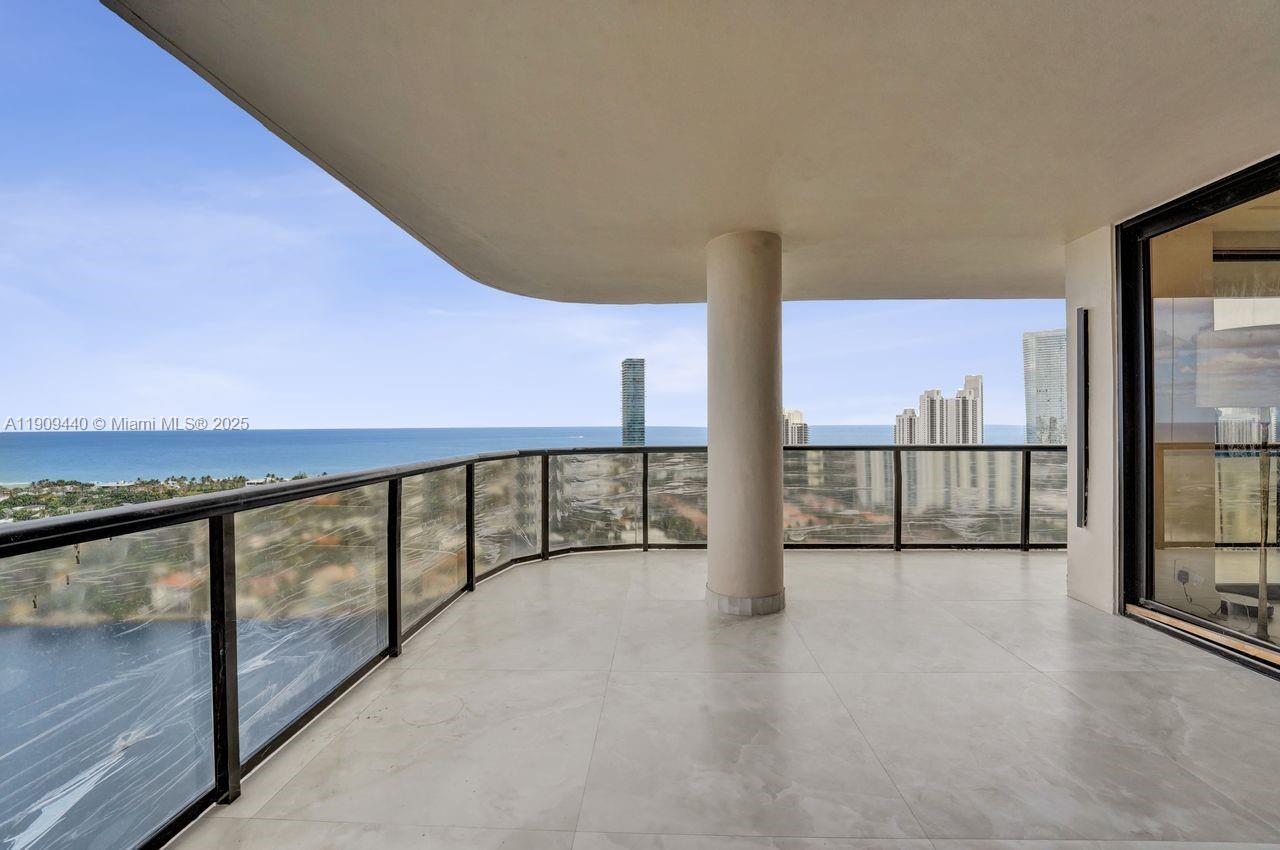 Aventura, Florida, 33180, United States, 4 Bedrooms Bedrooms, ,3 BathroomsBathrooms,Residential,For Sale,1989570