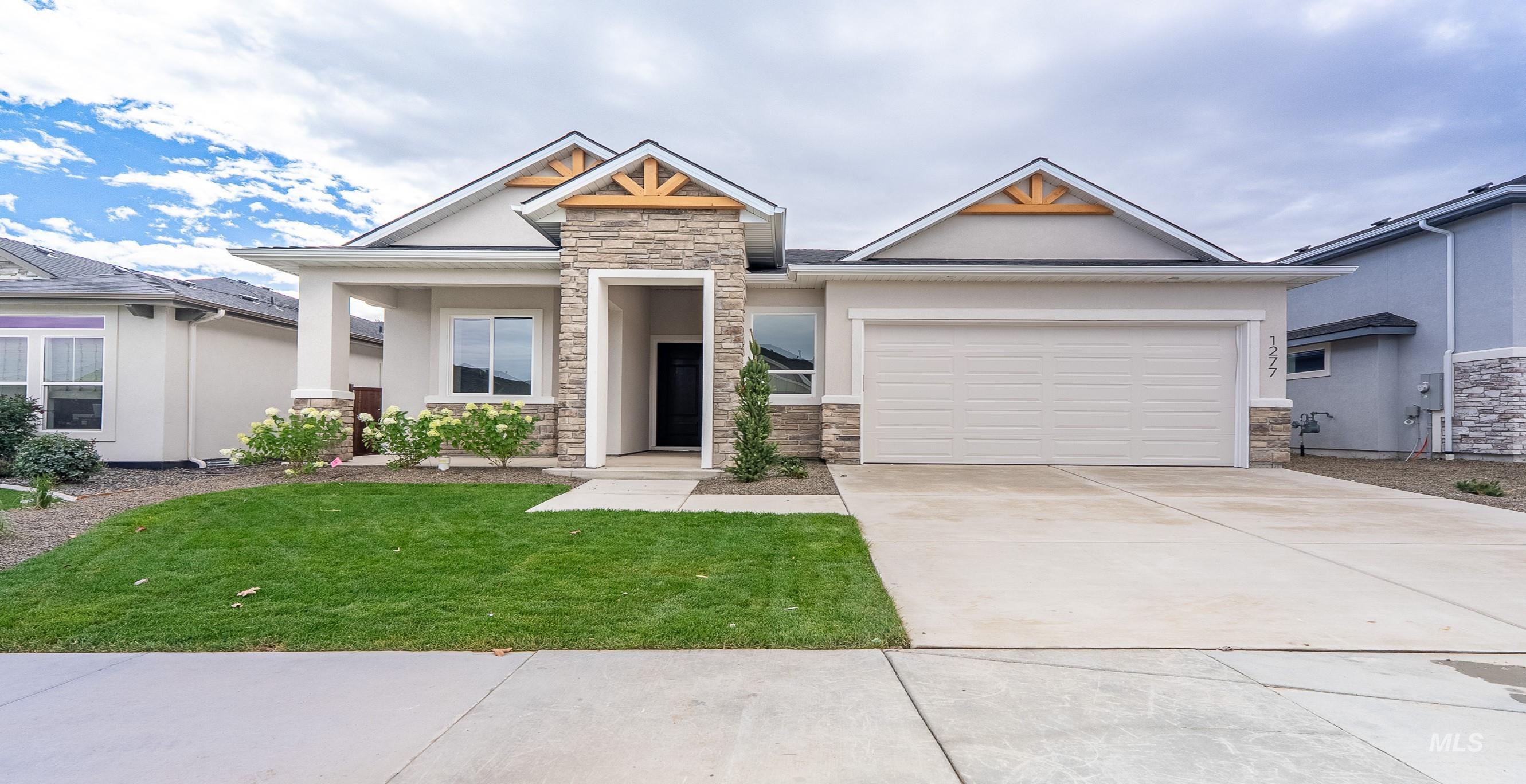 Nampa, Idaho, 83686, United States, 3 Bedrooms Bedrooms, ,Residential,For Sale,1932360