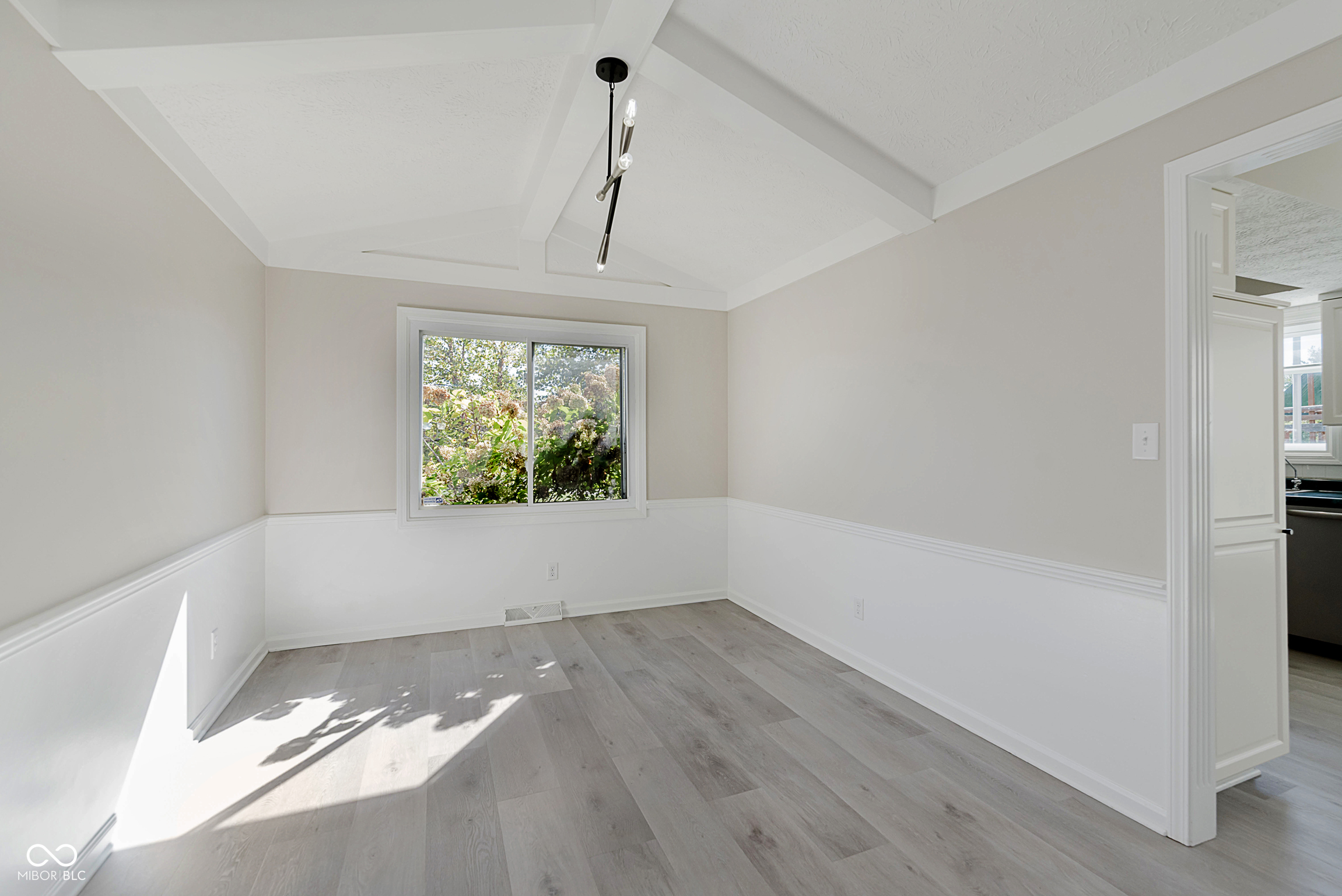 Greenwood, Indiana, 46143, United States, 4 Bedrooms Bedrooms, ,3 BathroomsBathrooms,Residential,For Sale,1976804