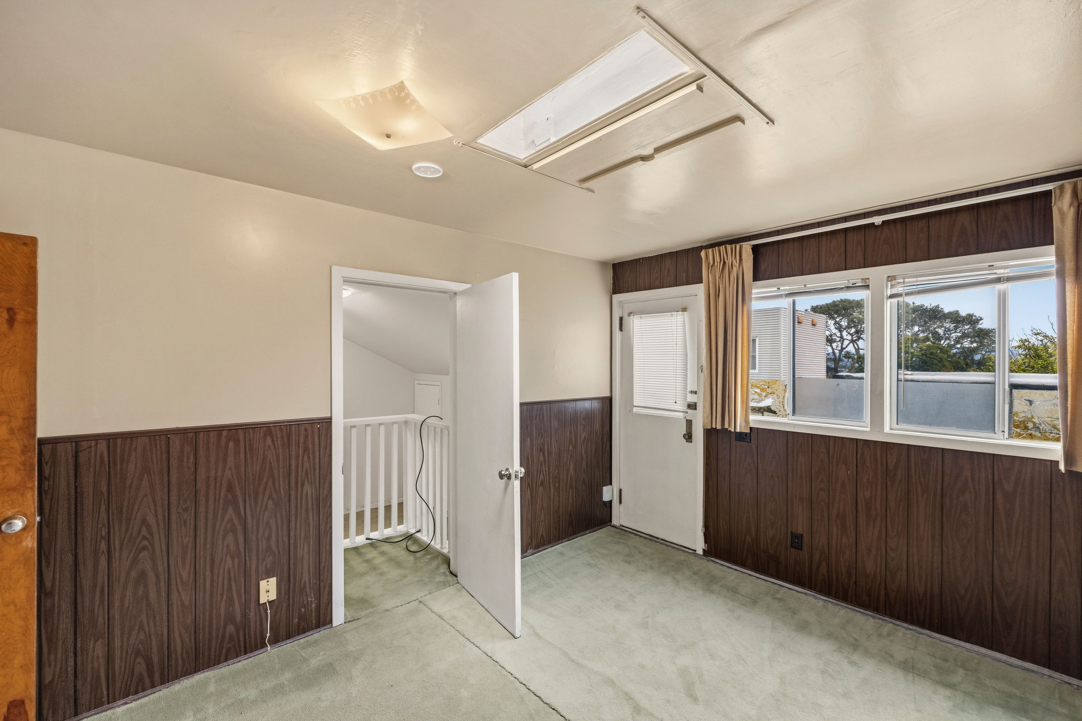  947 West Franklin Street - 物件實景