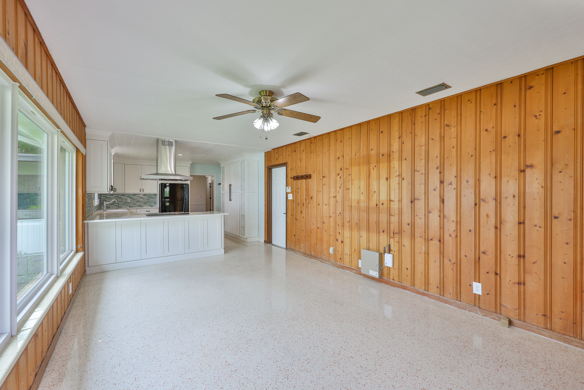 Dover, Florida, 33527, United States, 3 Bedrooms Bedrooms, ,2 BathroomsBathrooms,Residential,For Sale,1983531