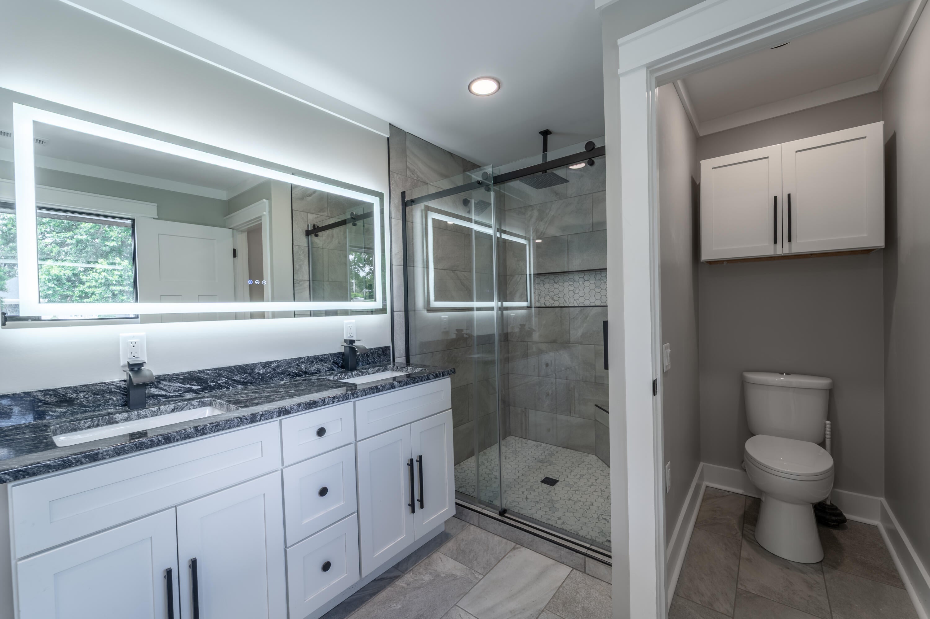 Berea, Kentucky, 40403, United States, 4 Bedrooms Bedrooms, ,4 BathroomsBathrooms,Residential,For Sale,1979235