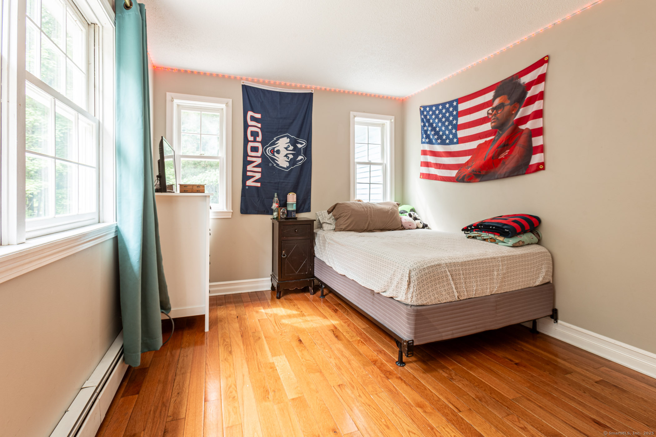 Willington, Connecticut, 06279, United States, 4 Bedrooms Bedrooms, ,3 BathroomsBathrooms,Residential,For Sale,1939057