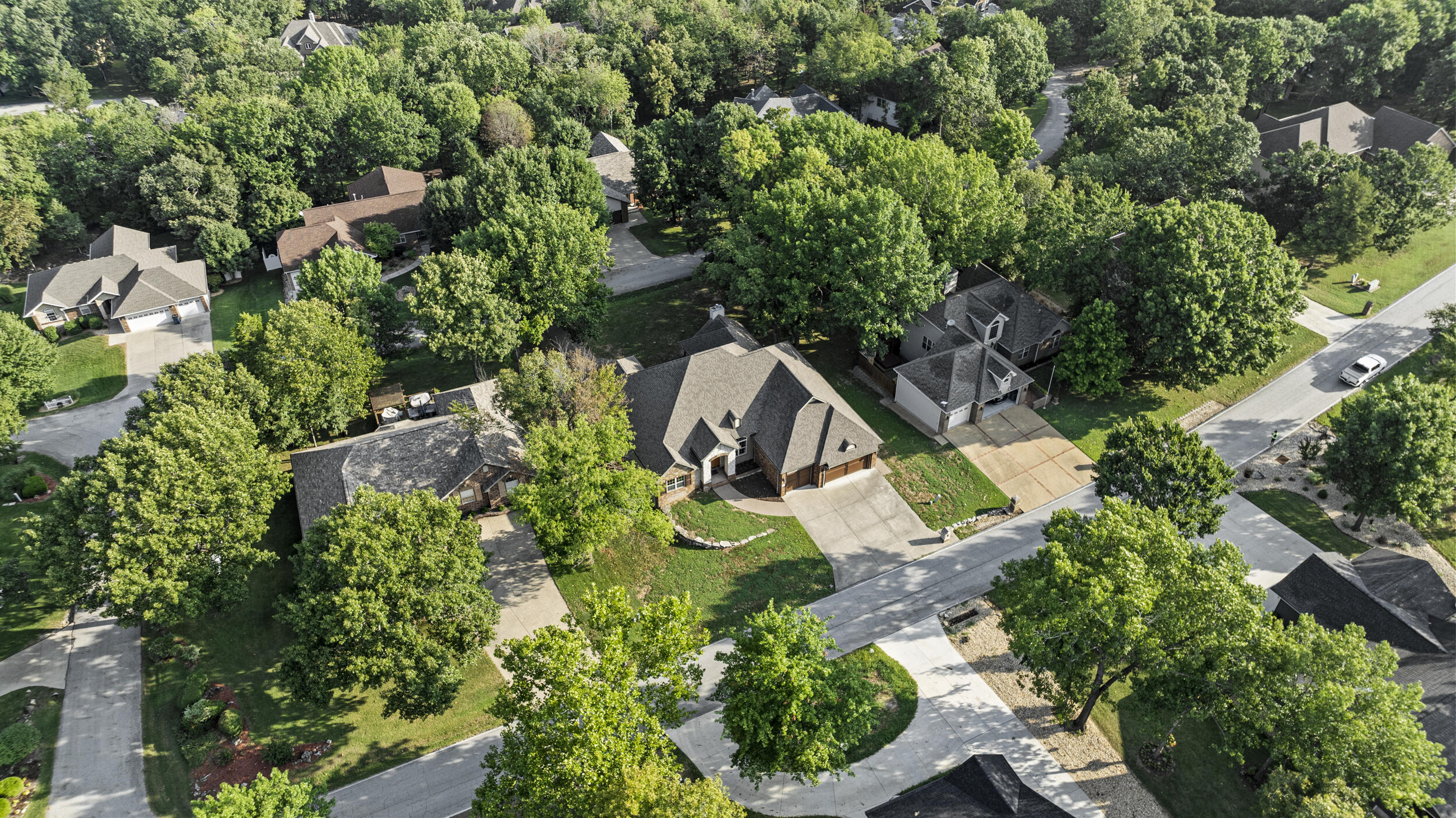 Kimberling City, Missouri, 65686, United States, 5 Bedrooms Bedrooms, ,4 BathroomsBathrooms,Residential,For Sale,1883483