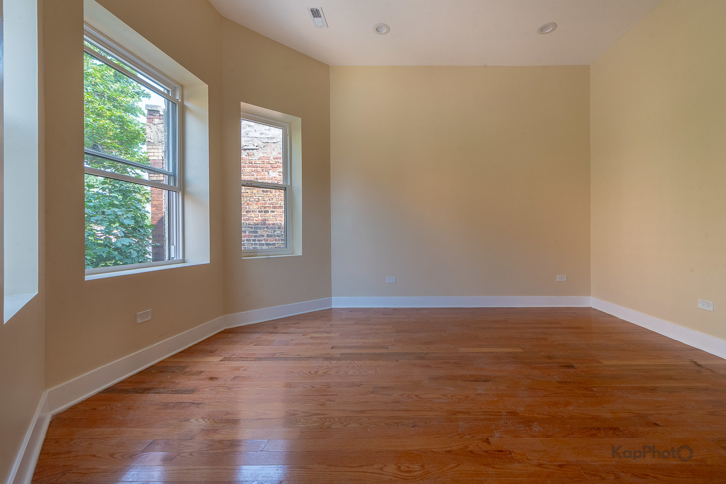 Chicago, Illinois, 60624, United States, 9 Bedrooms Bedrooms, ,Residential,For Sale,1979819