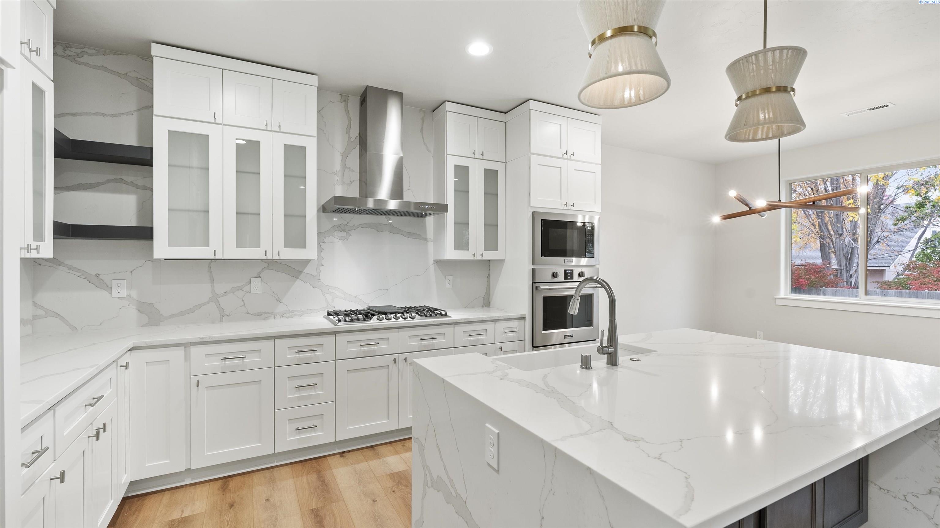 Richland, Washington, 99352, United States, 3 Bedrooms Bedrooms, ,2 BathroomsBathrooms,Residential,For Sale,1991742