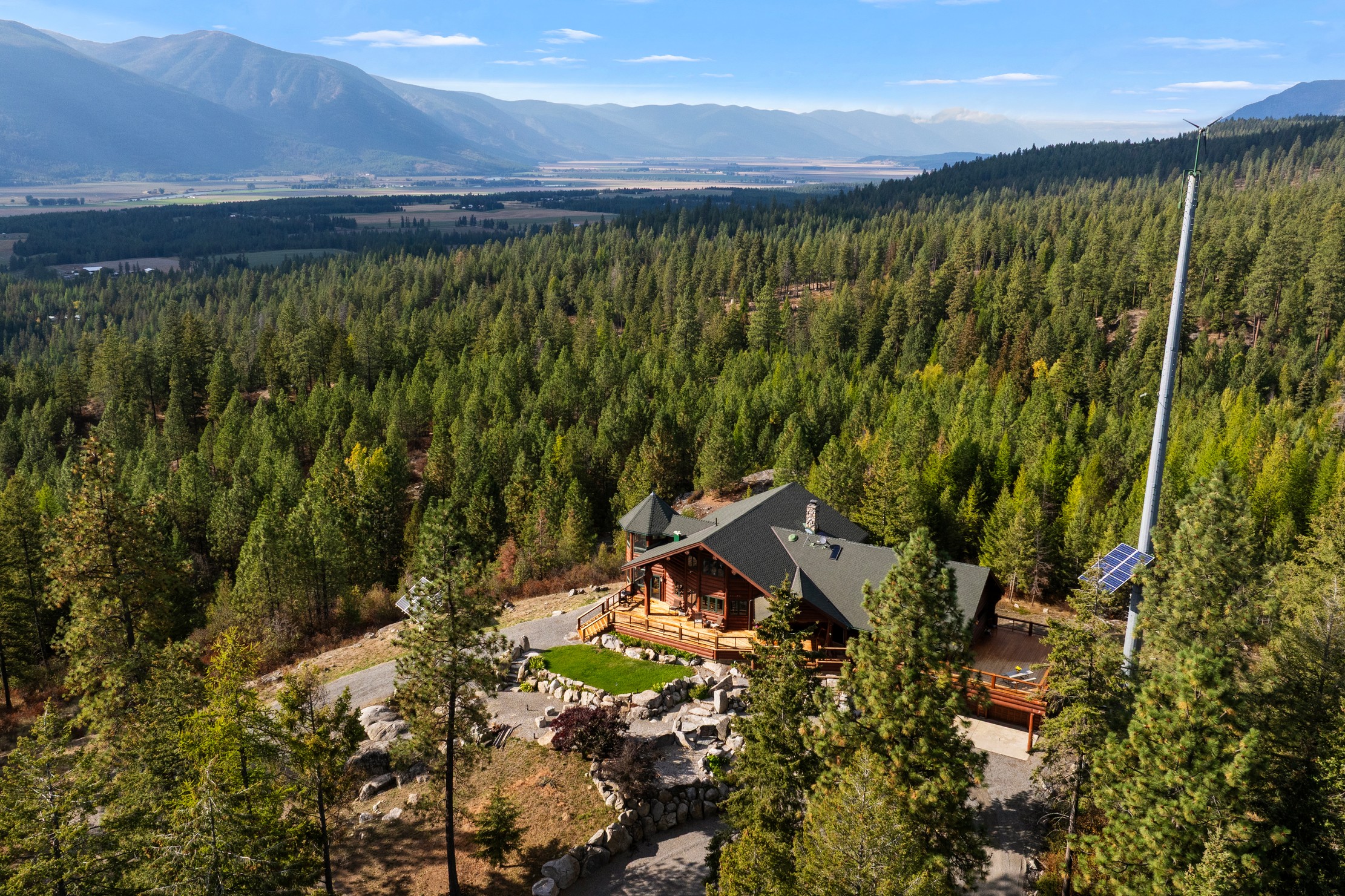 Bonners Ferry, Idaho, 83805, United States, 3 Bedrooms Bedrooms, ,4 BathroomsBathrooms,Residential,For Sale,1984473