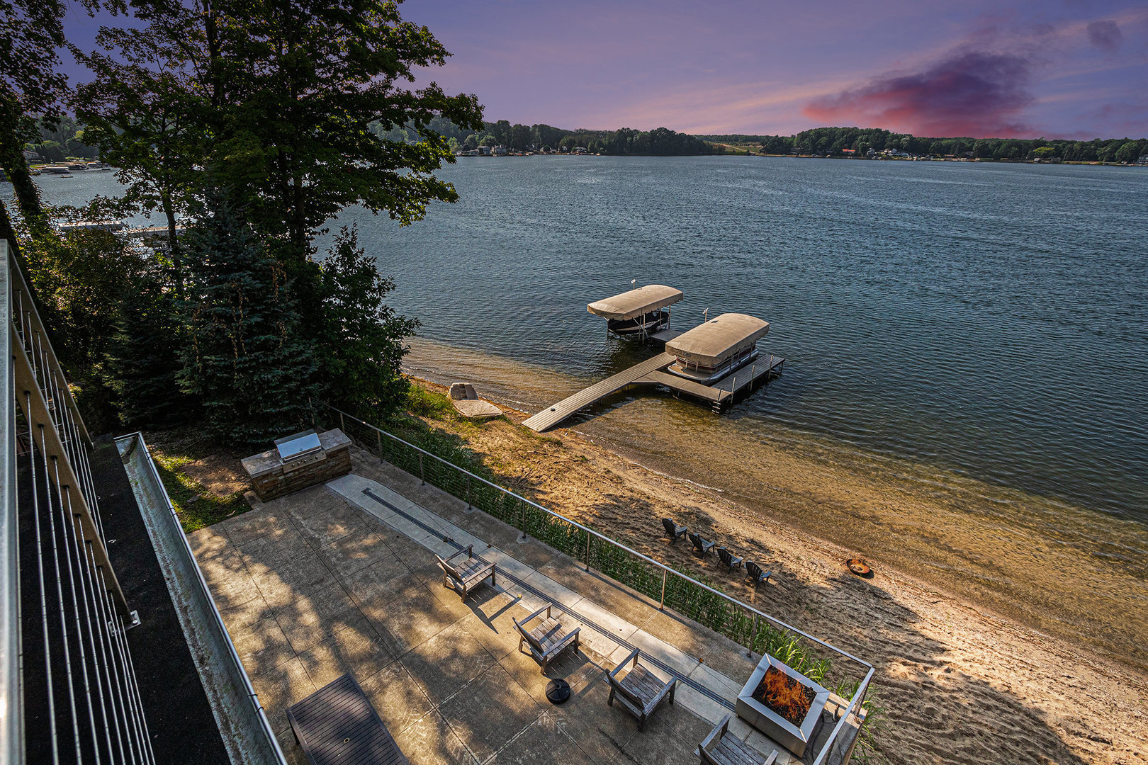 Dowagiac, Michigan, 49047, United States, 4 Bedrooms Bedrooms, ,5 BathroomsBathrooms,Residential,For Sale,1974252