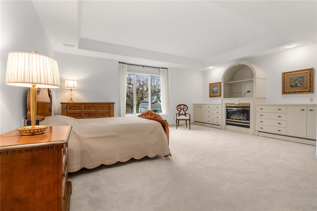 Cranston, Rhode Island, 02920, United States, 3 Bedrooms Bedrooms, ,4 BathroomsBathrooms,Residential,For Sale,1993261