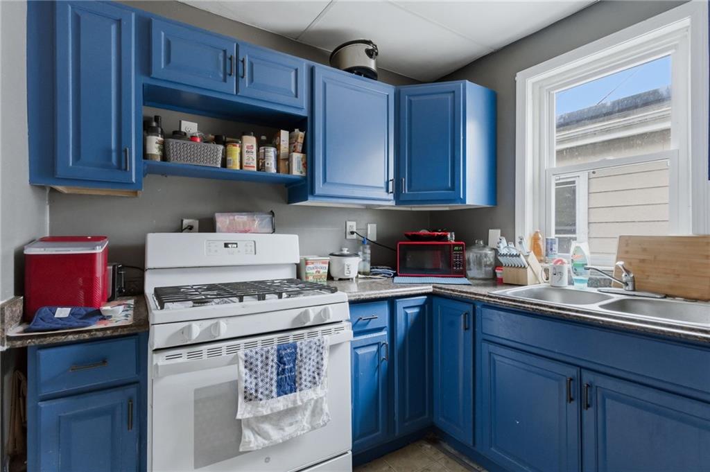 Pawtucket, Rhode Island, 02860, United States, 6 Bedrooms Bedrooms, ,2 BathroomsBathrooms,Residential,For Sale,2040708