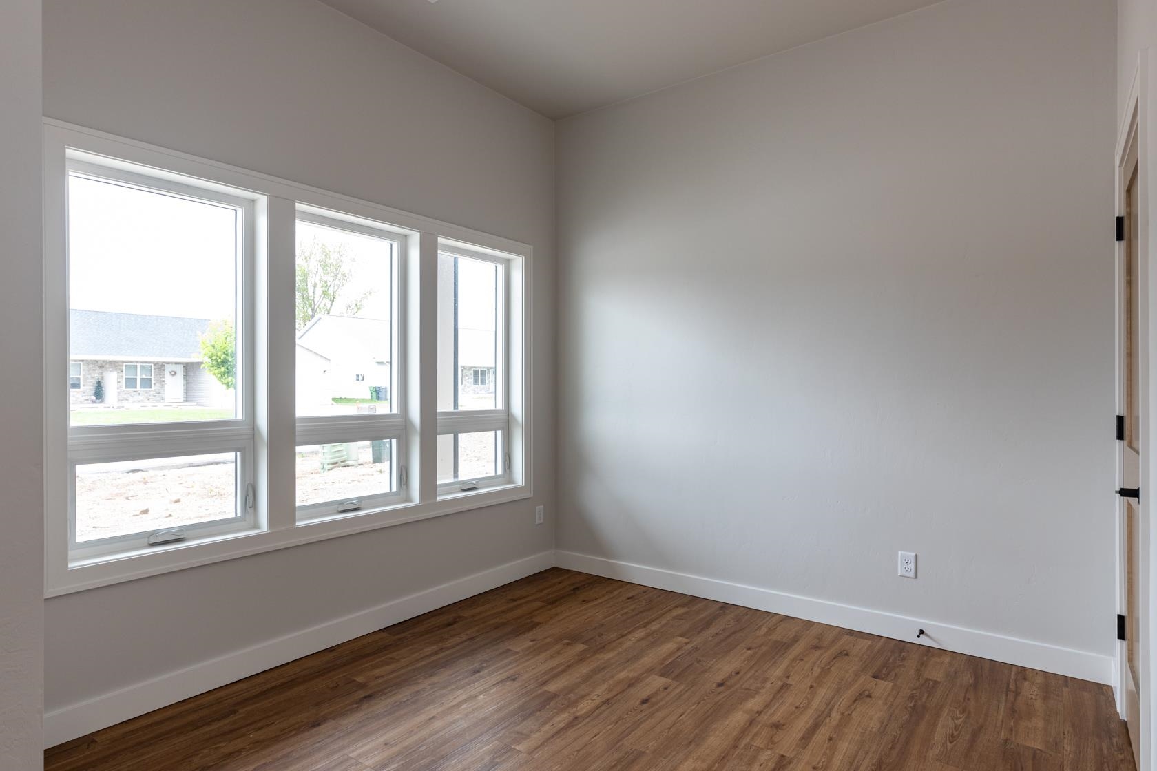 Kimberly, Wisconsin, 54136, United States, 4 Bedrooms Bedrooms, ,3 BathroomsBathrooms,Residential,For Sale,1979237