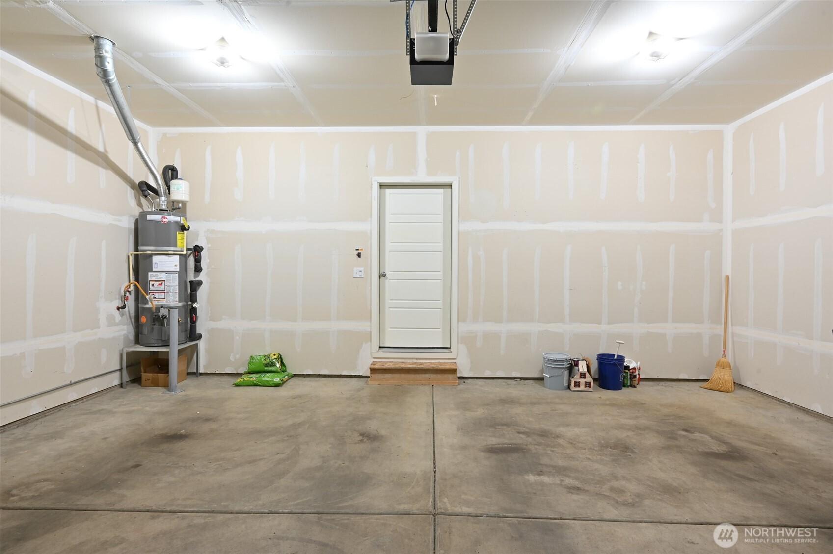 AUBURN, Washington, 98092, United States, 4 Bedrooms Bedrooms, ,3 BathroomsBathrooms,Residential,For Sale,1954954