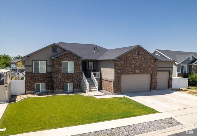 Hooper, Utah, 84315, United States, 5 Bedrooms Bedrooms, ,4 BathroomsBathrooms,Residential,For Sale,1929044