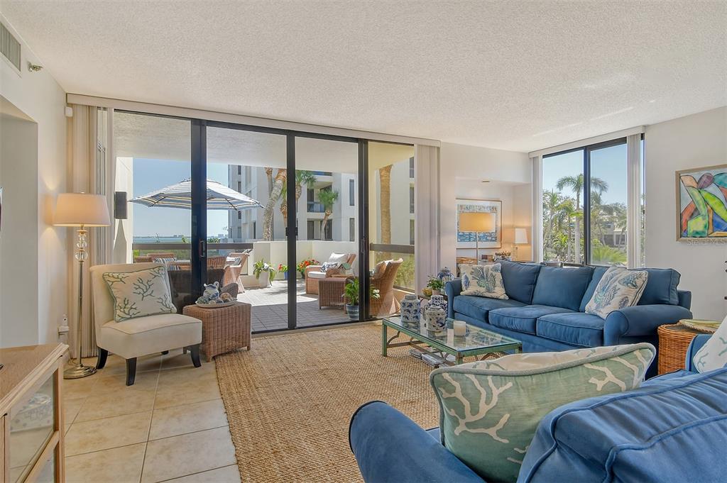Longboat Key, Florida, 34228, United States, 2 Bedrooms Bedrooms, ,2 BathroomsBathrooms,Residential,For Sale,1989430