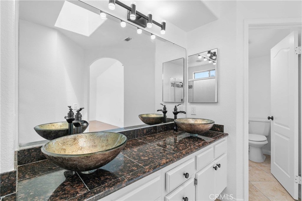 Corona, California, 92879, United States, 3 Bedrooms Bedrooms, ,3 BathroomsBathrooms,Residential,For Sale,1941070