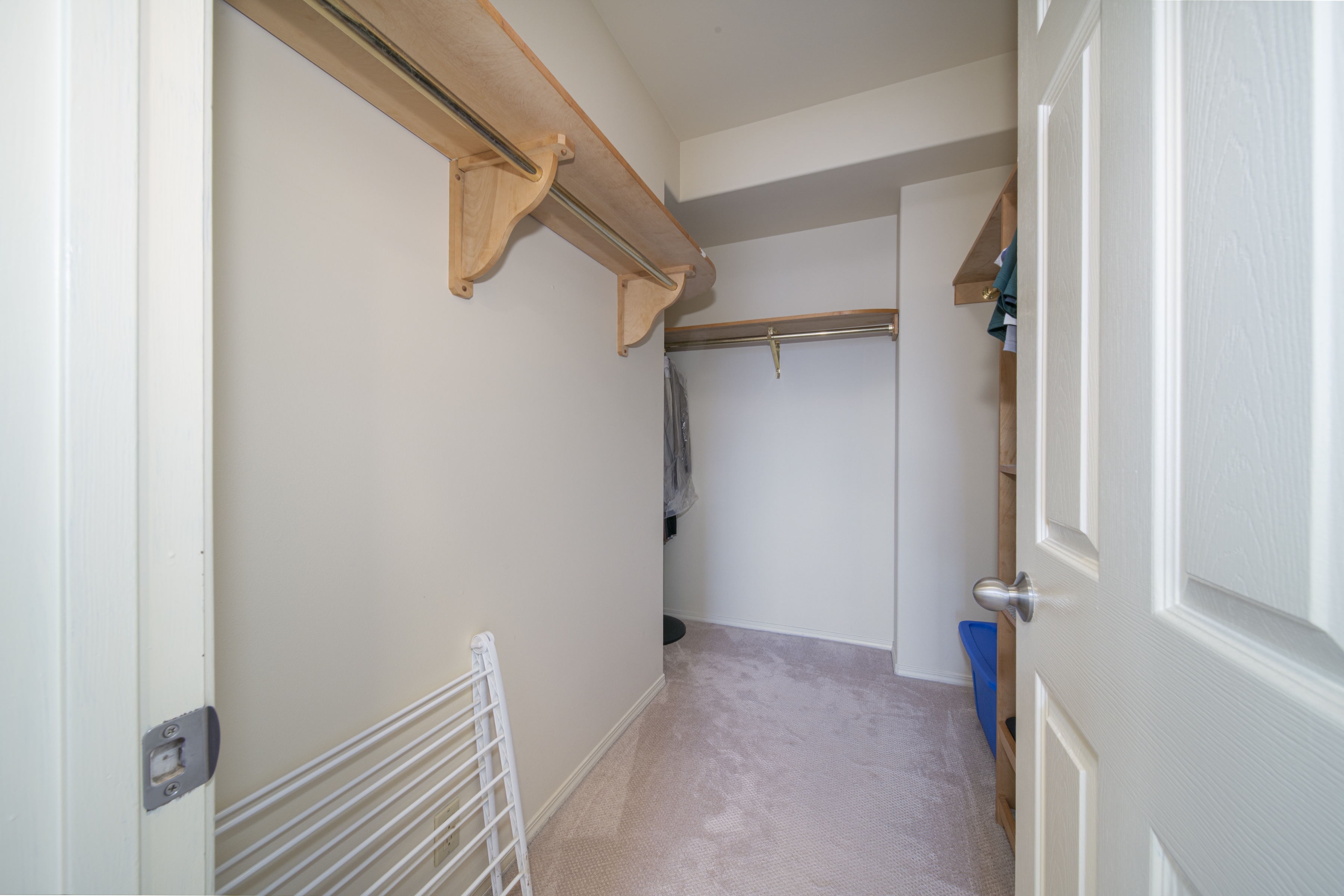  Pride of ownership explains this 4 bedroom 2.5 bath home & backyard - 物件實景