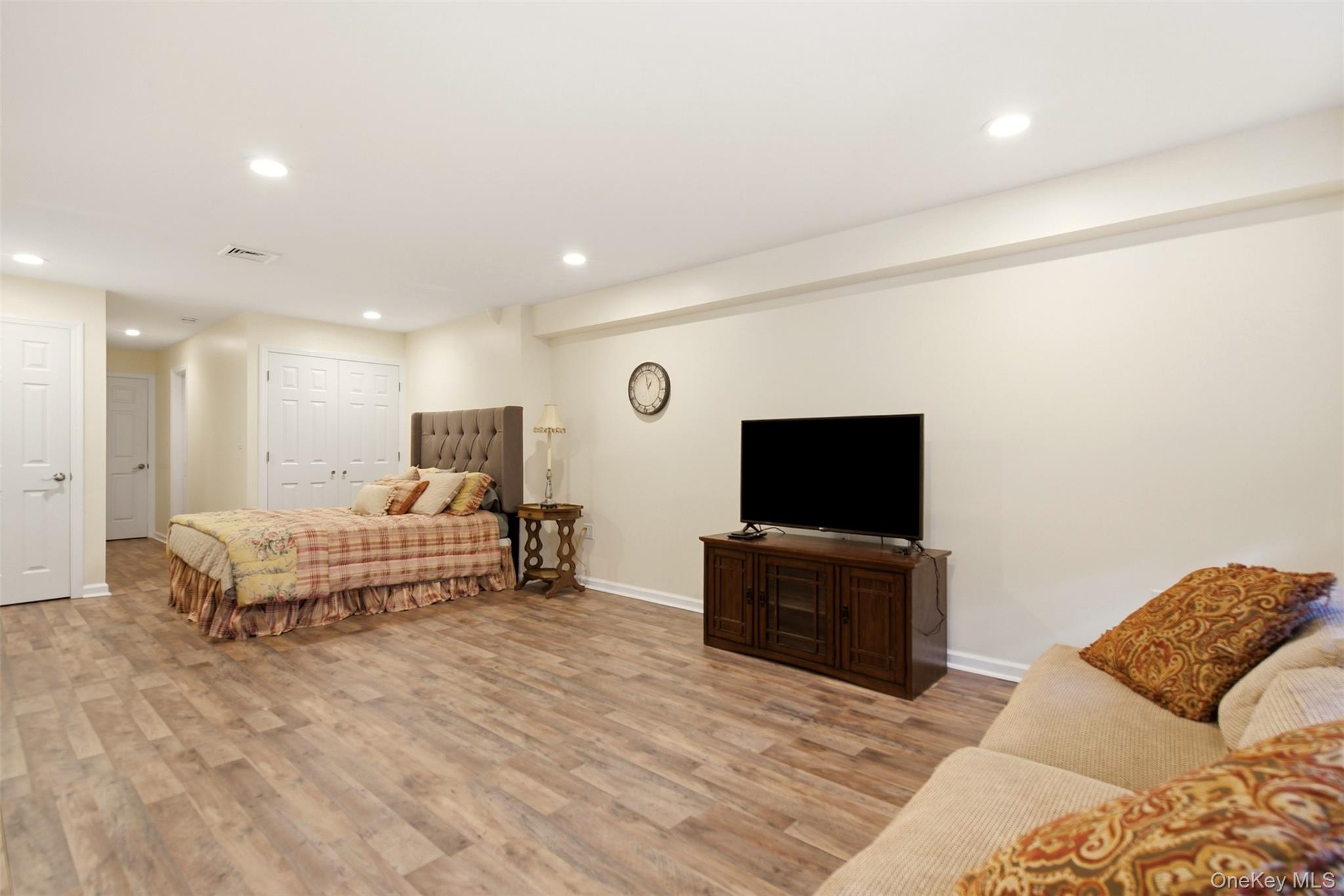  112 The Glen, Glen Head, NY, 11545 - 物件實景