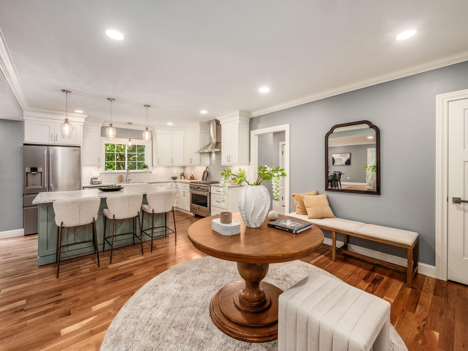 Columbus, Ohio, 43202, United States, 5 Bedrooms Bedrooms, ,4 BathroomsBathrooms,Residential,For Sale,1988321