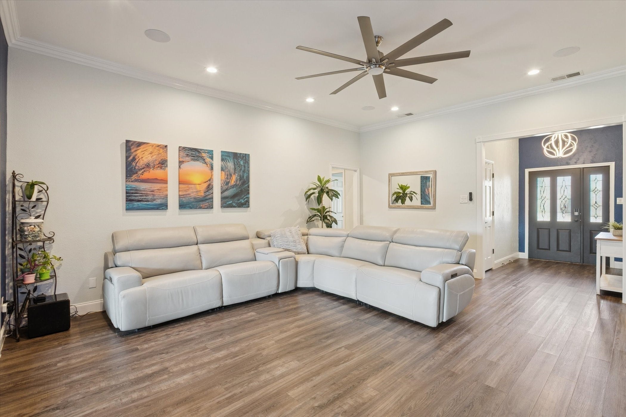 Hurst, Texas, 76054, United States, 3 Bedrooms Bedrooms, ,2 BathroomsBathrooms,Residential,For Sale,2005919