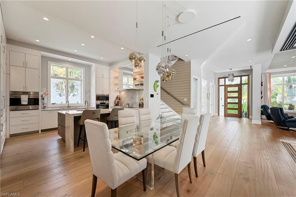 Naples, Florida, 34102, United States, 5 Bedrooms Bedrooms, ,6 BathroomsBathrooms,Residential,For Sale,1912441