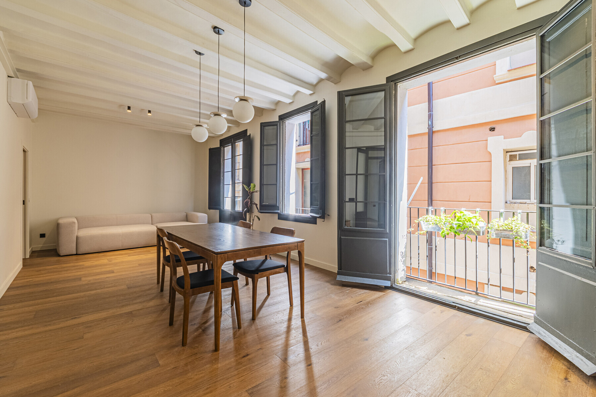  Elegant, renovated home near Santa Maria del Mar - 物件實景