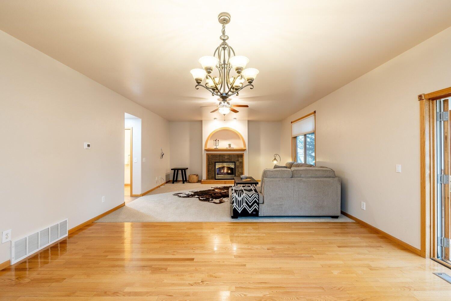 Sheridan, Wyoming, 82801, United States, 3 Bedrooms Bedrooms, ,3 BathroomsBathrooms,Residential,For Sale,2010007