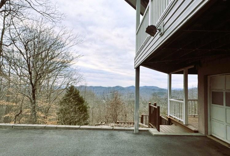 Hayesville, North Carolina, 28904, United States, 2 Bedrooms Bedrooms, ,3 BathroomsBathrooms,Residential,For Sale,1762201
