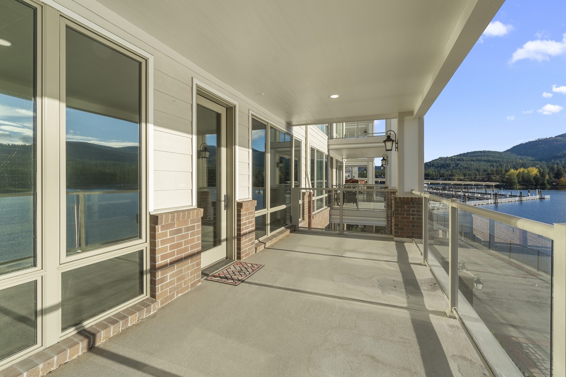  Luxury Waterfront Condo on Spokane River - 物件實景