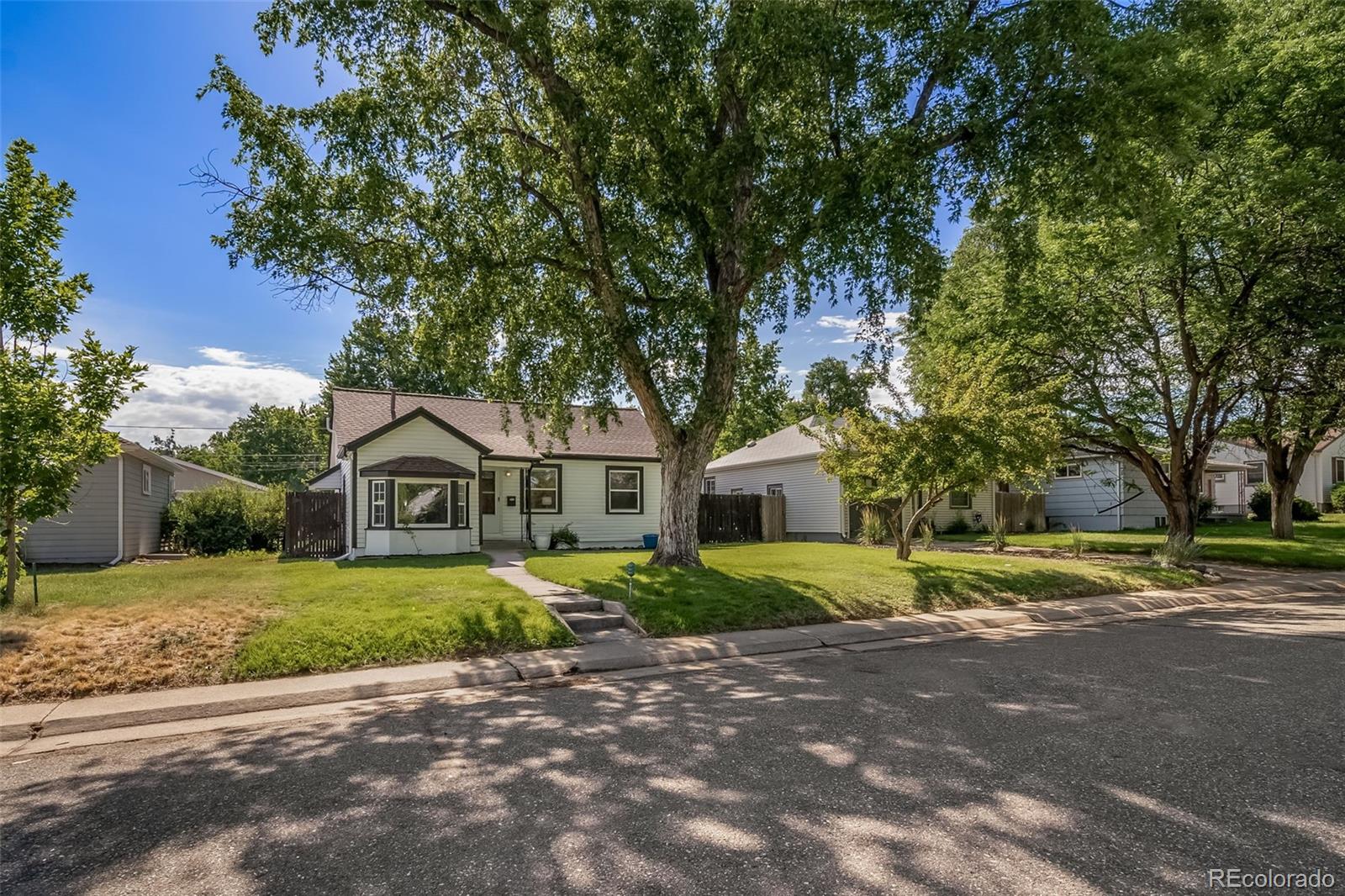 Denver, Colorado, 80210, United States, 3 Bedrooms Bedrooms, ,2 BathroomsBathrooms,Residential,For Sale,1939073