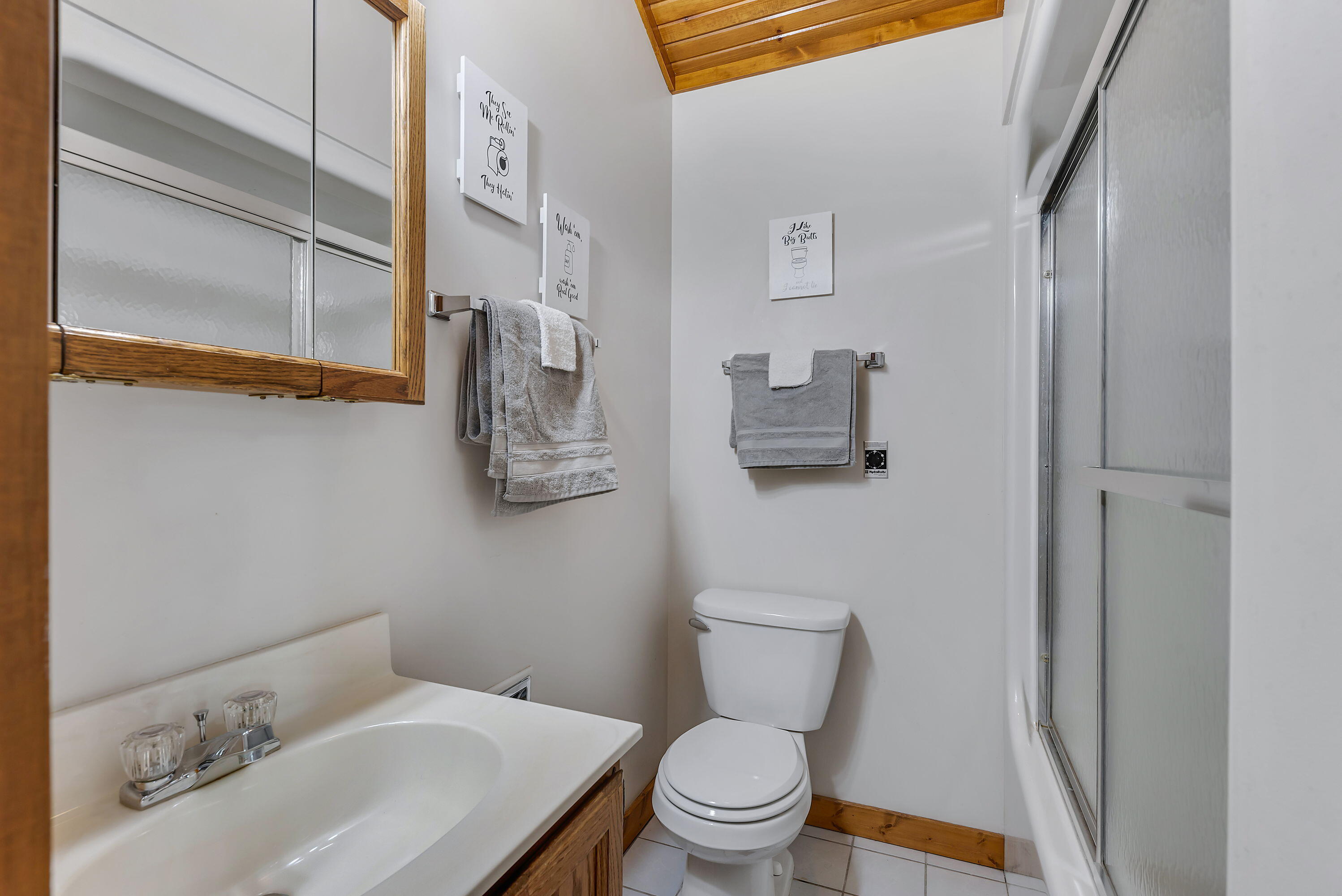 6981 Wil-O-Paw Road, Coloma, Michigan, 49038, United States, 4 Bedrooms Bedrooms, ,4 BathroomsBathrooms,Residential,For Sale,6981 Wil-O-Paw Road,1640501